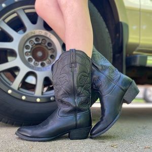 Ariat - Heritage R Toe Western Boot